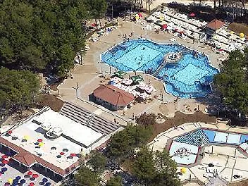 Ξενοδοχείο Village Zaton 3*