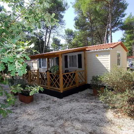 Ξενοδοχείο Village Zaton 3*